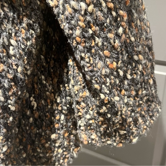 Jillian & Nicole Jacket - Picture 3 of 7